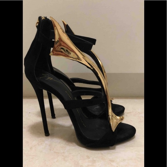*SOLD* 💯Auth Giuseppe Zanotti Alien Suede Sandals - Picture 6 of 6